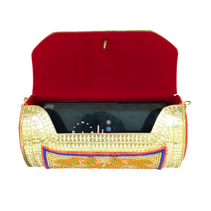 Round Shape Leave Embroidery Iron Purse