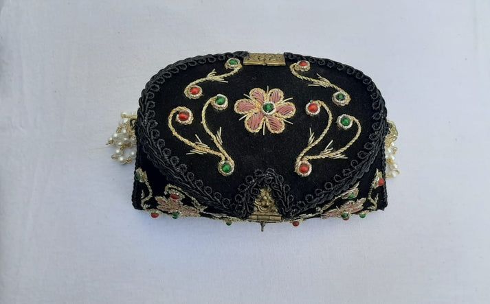 Flower Embroidery Purse Black Color skylexo.com | Handbags | Footwear